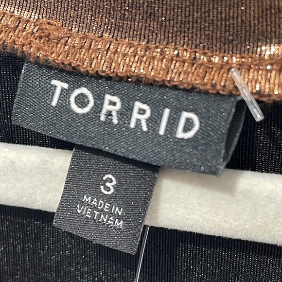 Torrid Liquid Shine Crew Neck Top Bronze Size 3 or 22-24 - Picture 8 of 10